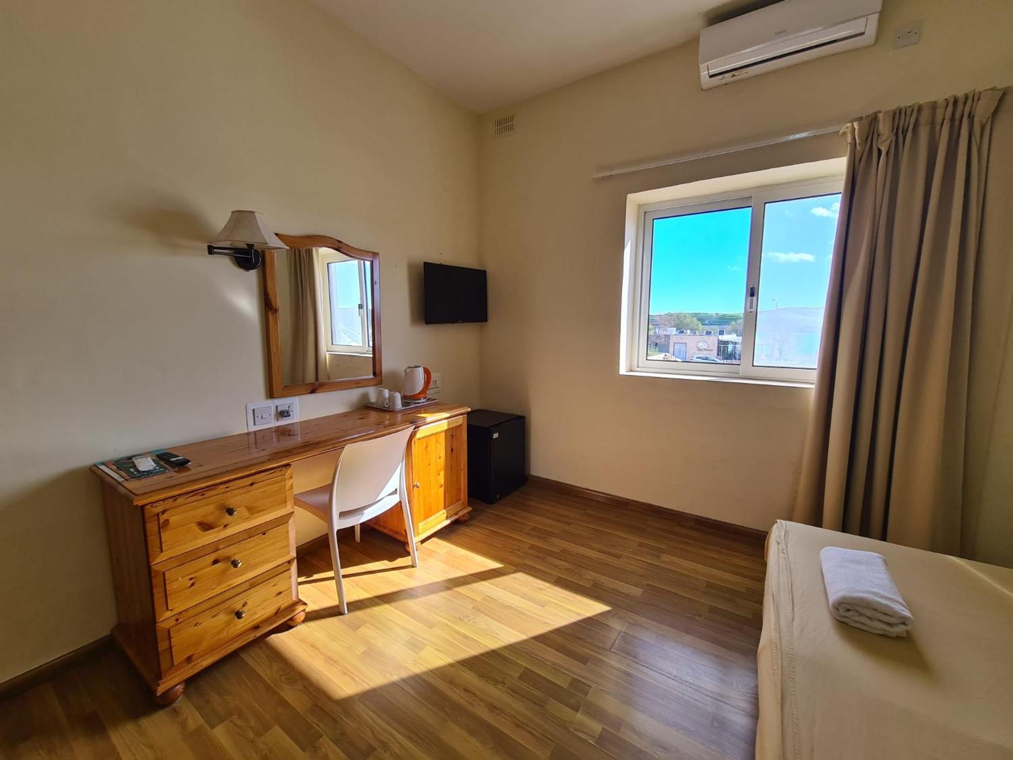 Sensi Hotel Marsaskala Kültér fotó